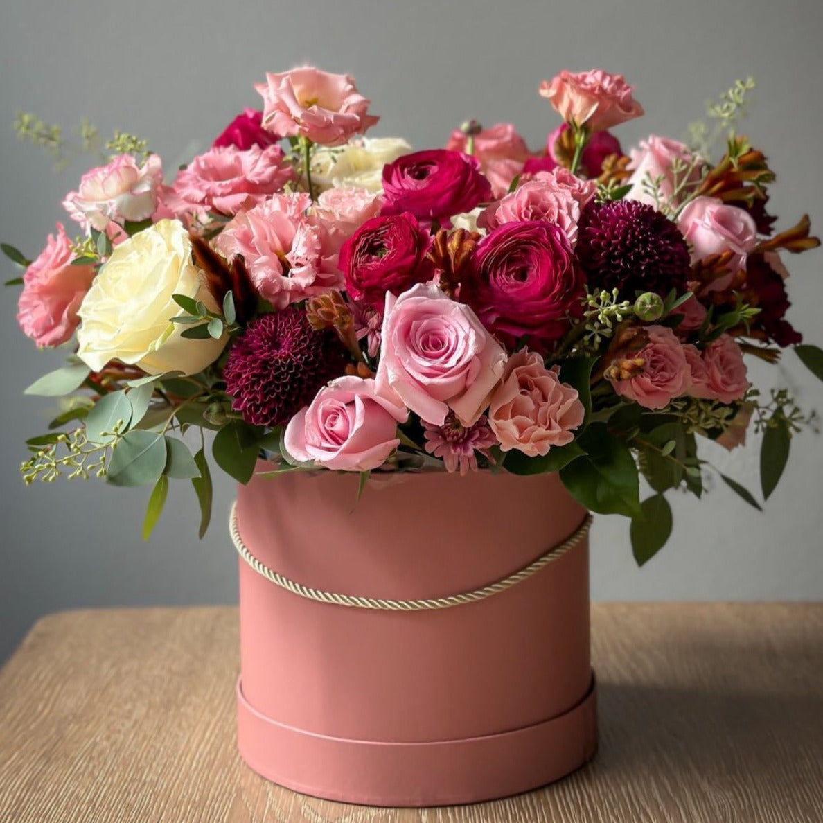 Box of mixed flowers Arrangement