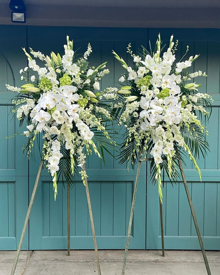 Spray white Flowers - Funeral Arrangement