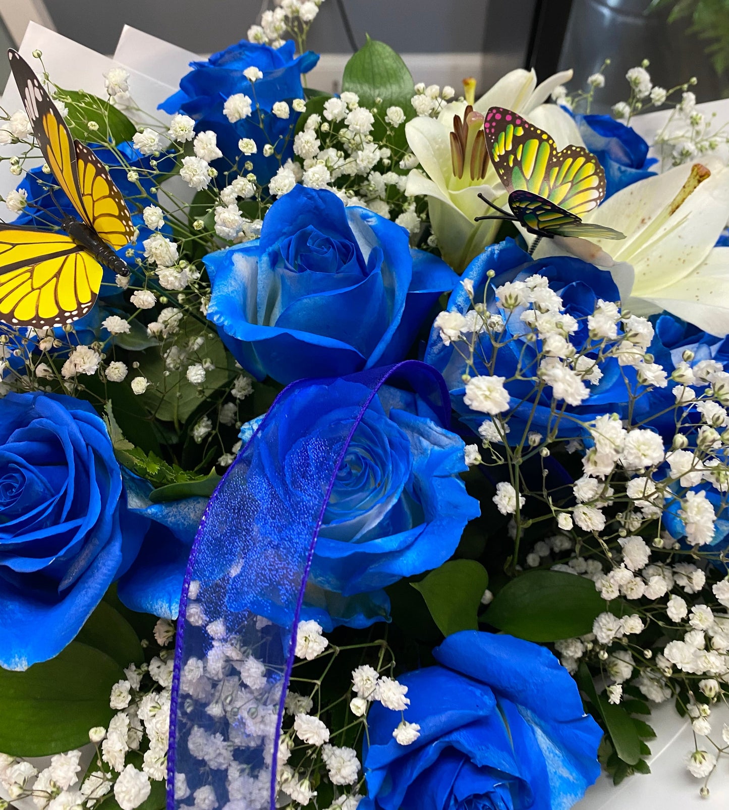 Blue Moon Bouquet - 12 Fresh Blue Roses