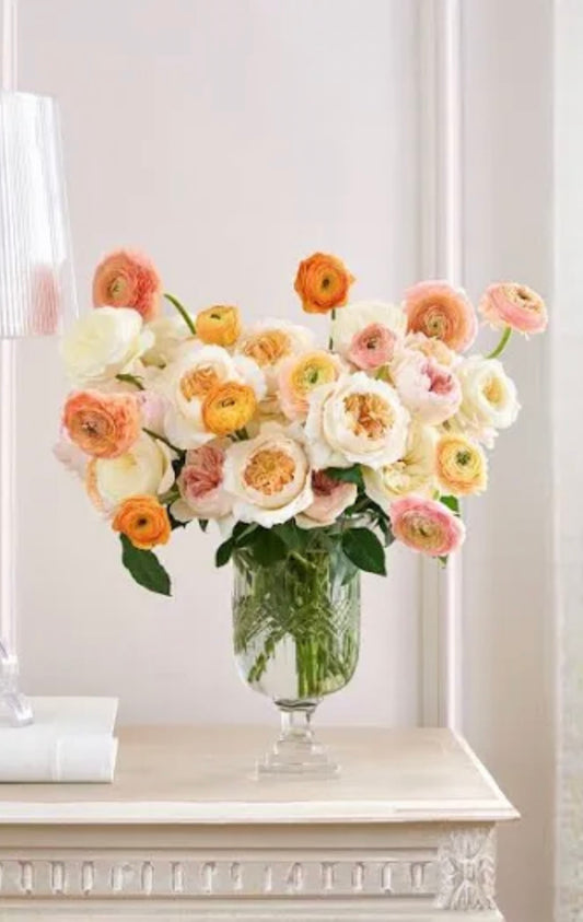 Arrangement with garden roses