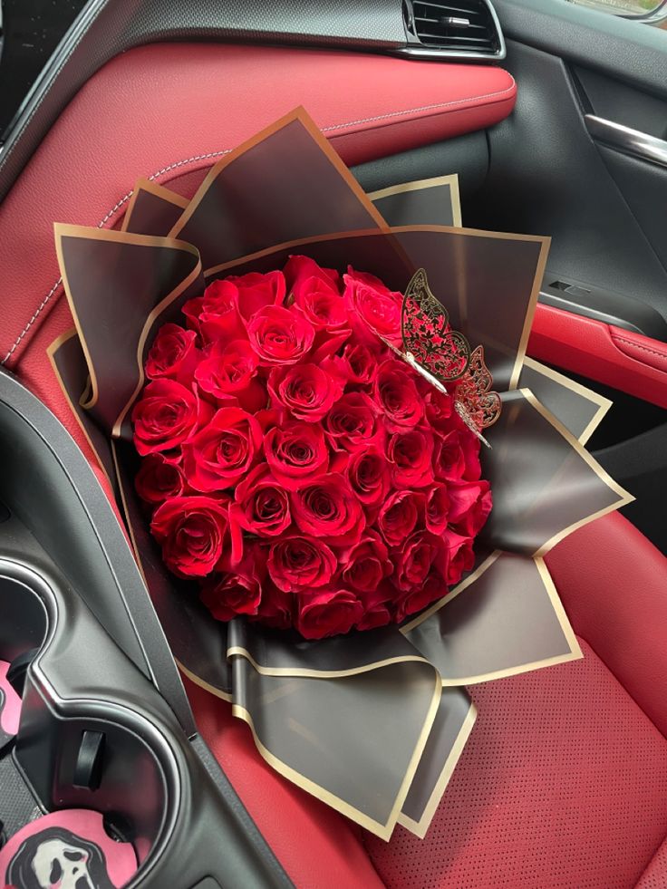 Be Mine Bouquet - Valentines Collection - 60 Red Roses
